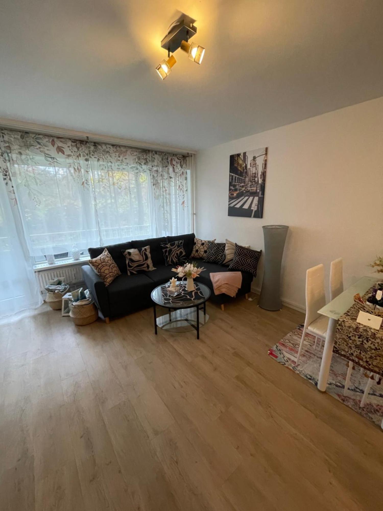 Gemuetliche, Moderne Wohnung Fuer 2-4 Personen 함브루크 외부 사진